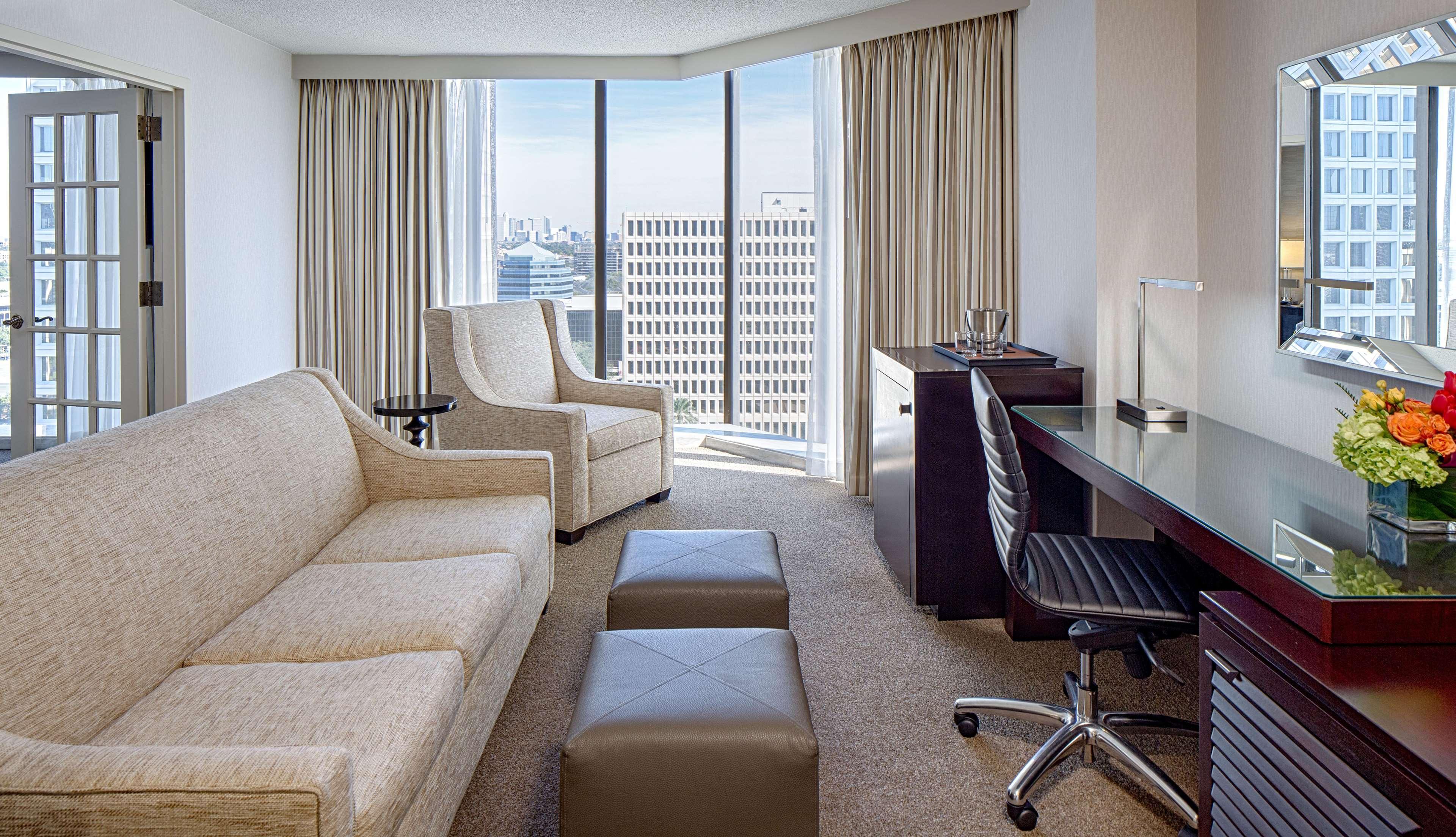 Doubletree By Hilton Hotel Houston Greenway Plaza Dış mekan fotoğraf