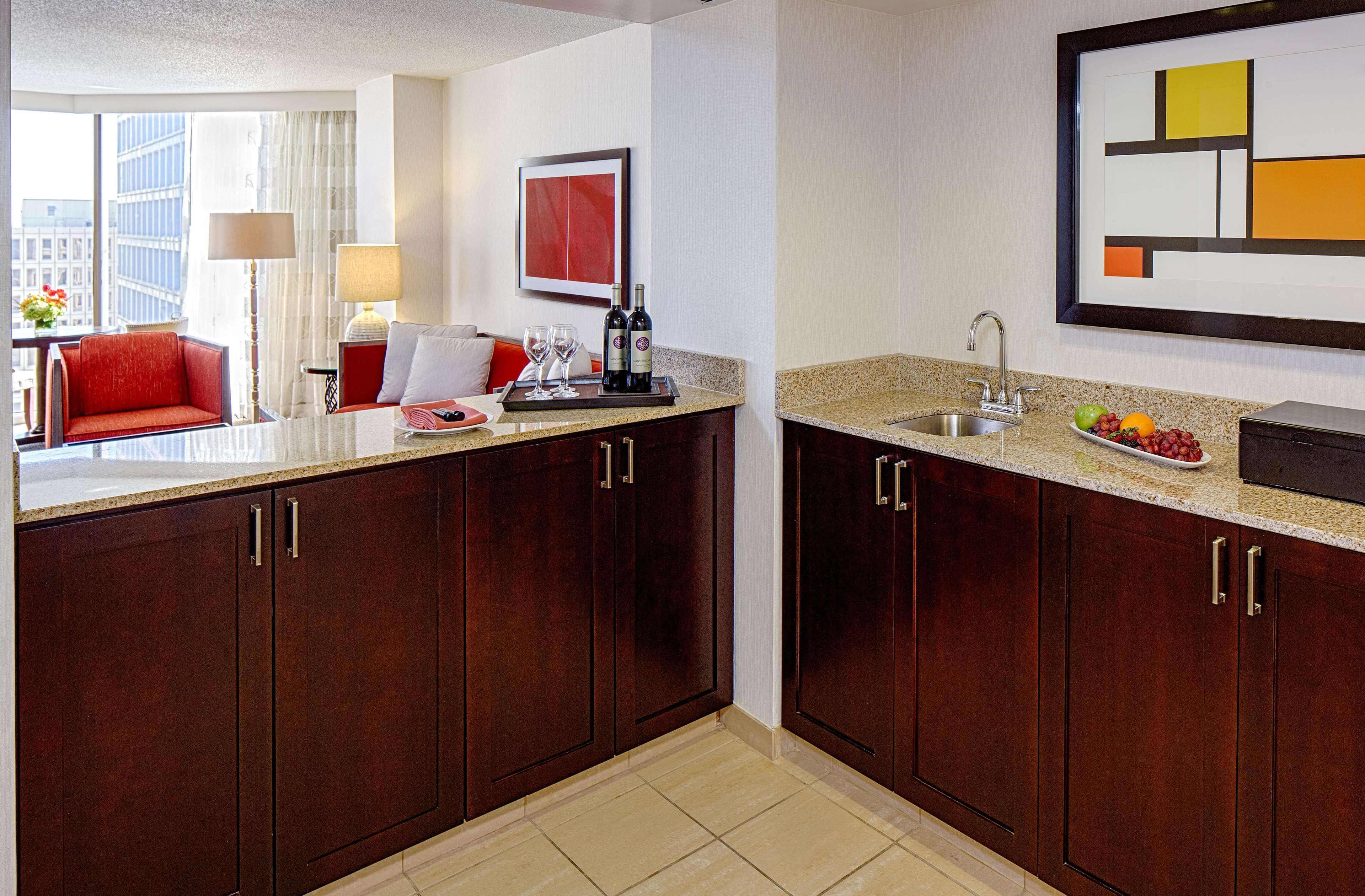 Doubletree By Hilton Hotel Houston Greenway Plaza Dış mekan fotoğraf