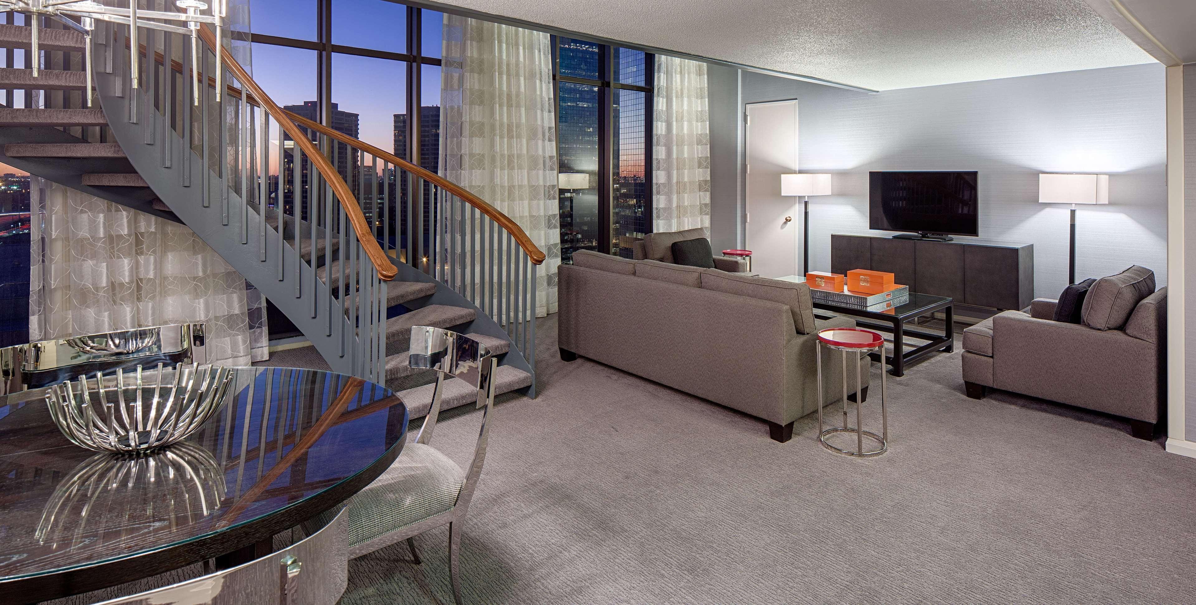 Doubletree By Hilton Hotel Houston Greenway Plaza Dış mekan fotoğraf