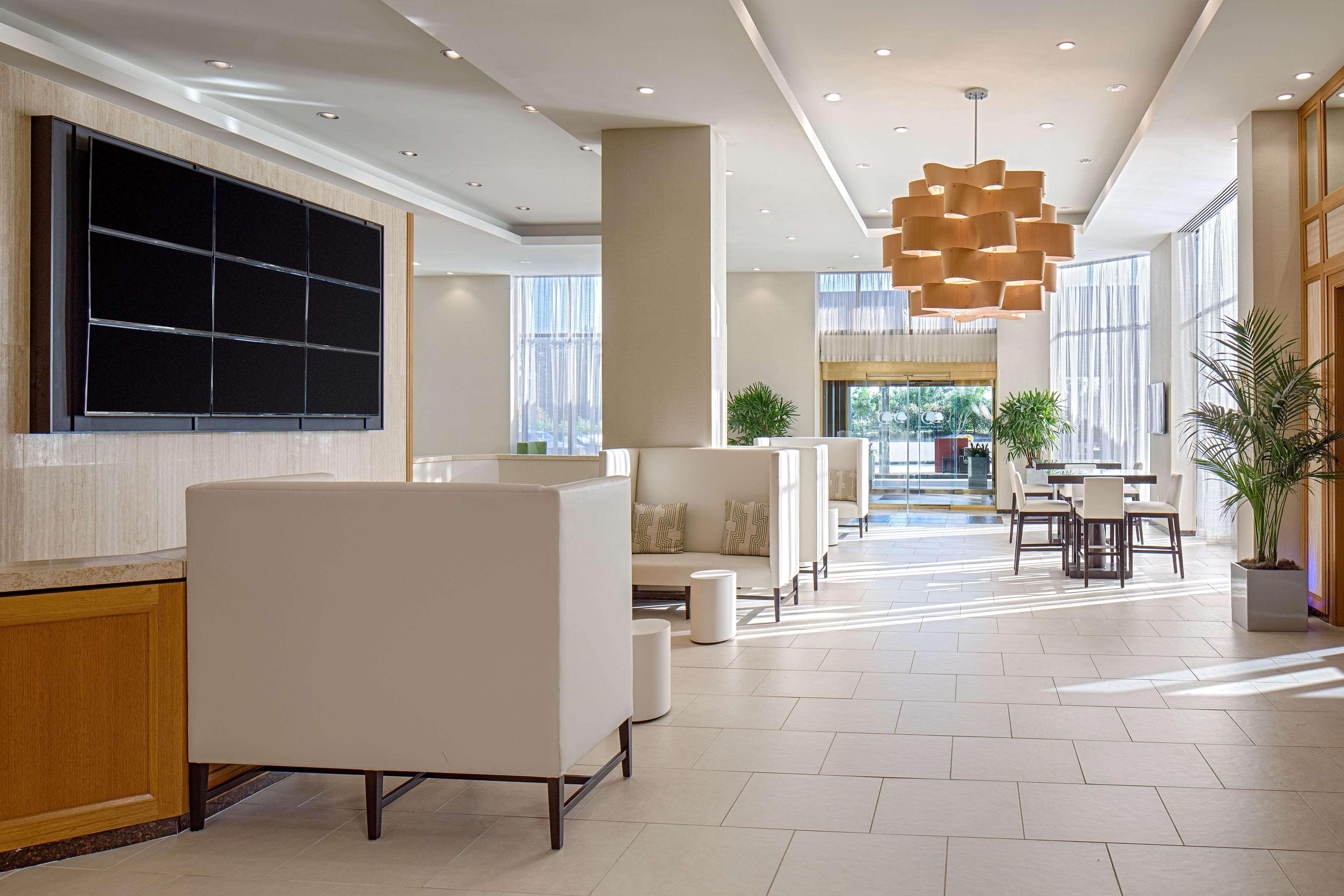 Doubletree By Hilton Hotel Houston Greenway Plaza Dış mekan fotoğraf