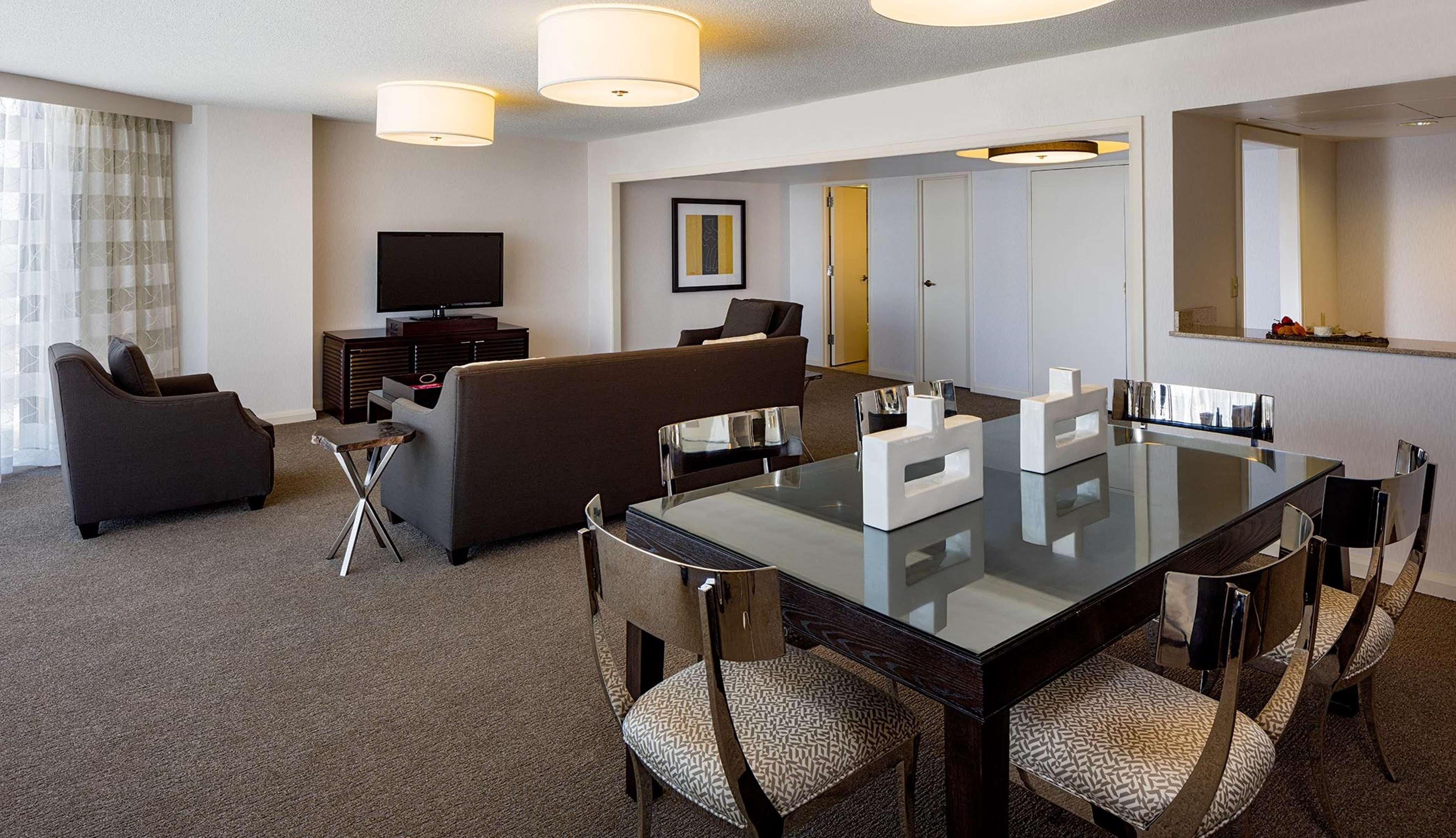 Doubletree By Hilton Hotel Houston Greenway Plaza Dış mekan fotoğraf