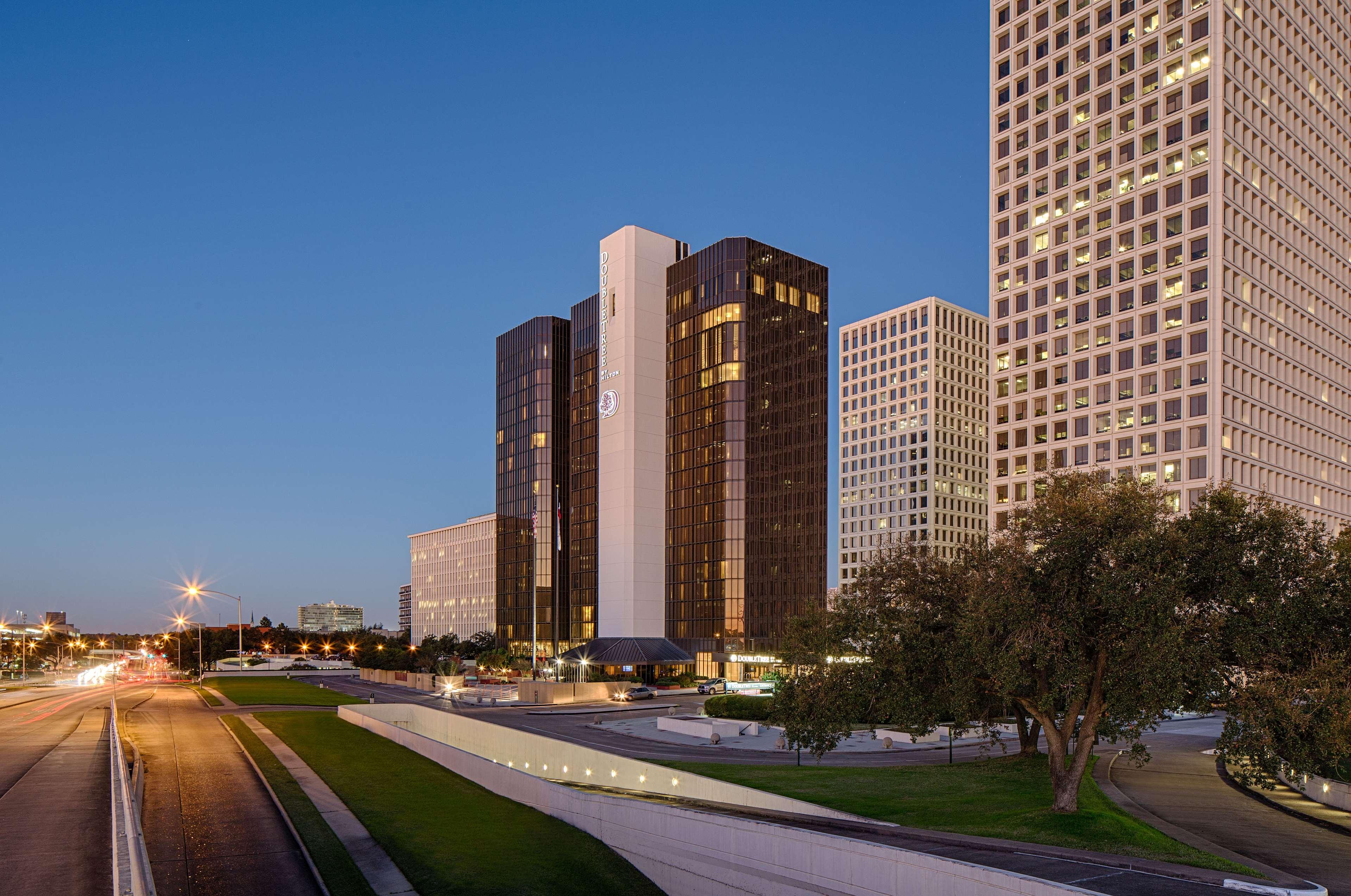 Doubletree By Hilton Hotel Houston Greenway Plaza Dış mekan fotoğraf