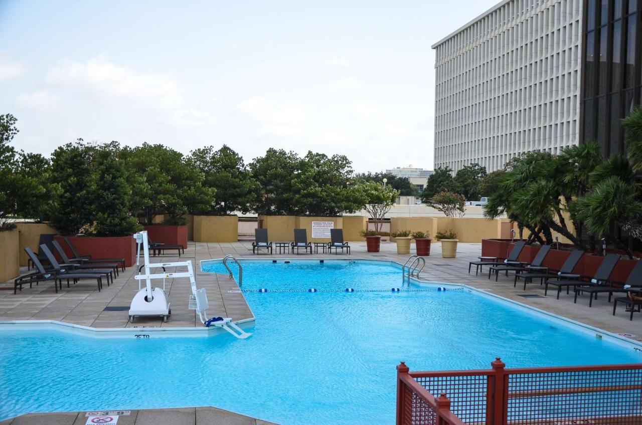 Doubletree By Hilton Hotel Houston Greenway Plaza Dış mekan fotoğraf